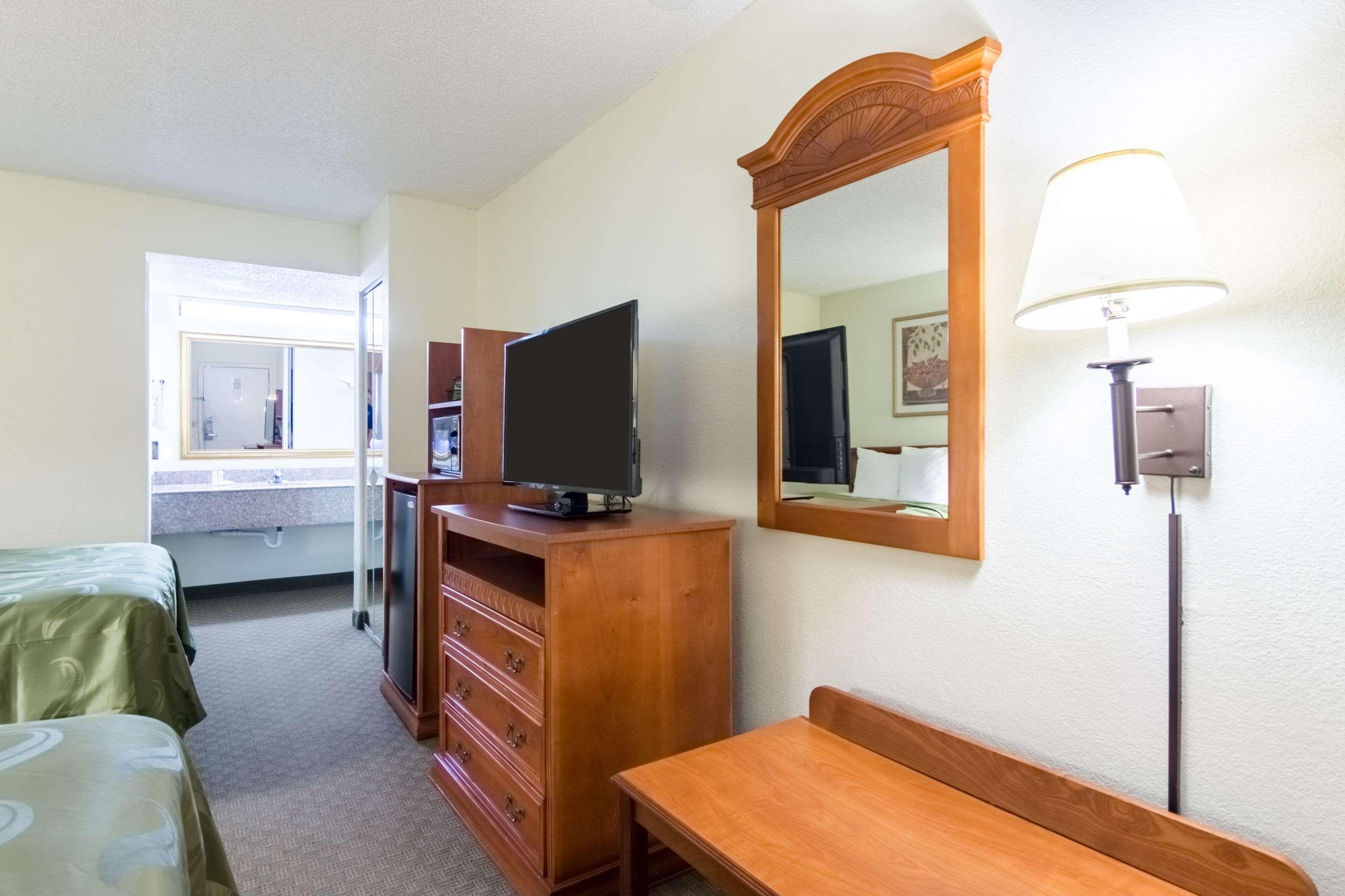 Quality Inn & Suites Alma - Fort Smith Northeast Eksteriør bilde