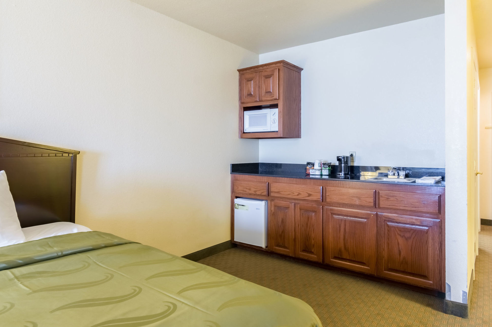 Quality Inn & Suites Alma - Fort Smith Northeast Rom bilde